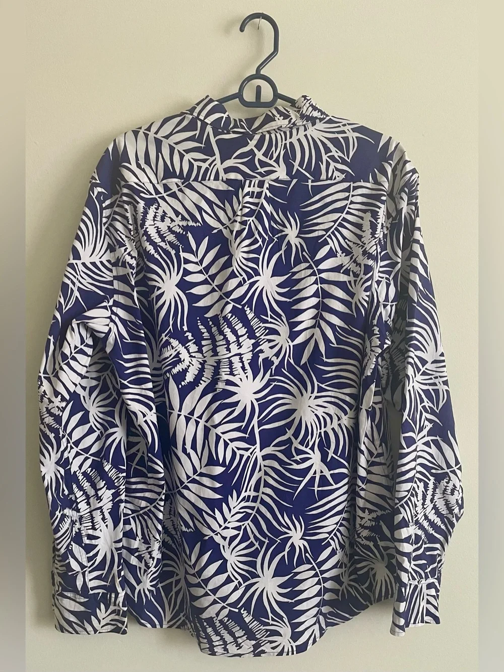 🌴 J. Crew Navy & White Tropical Leaf Button-Down Shirt 🌴